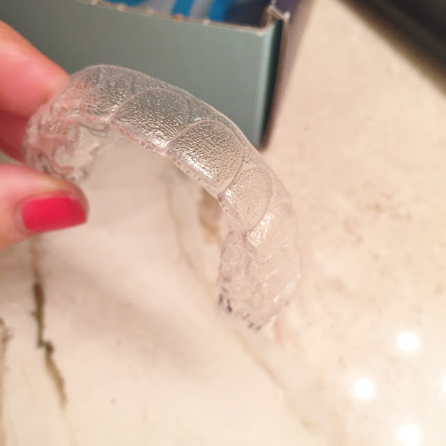 Smile Direct Club review featured by top US life and style blog, Hello! Happiness