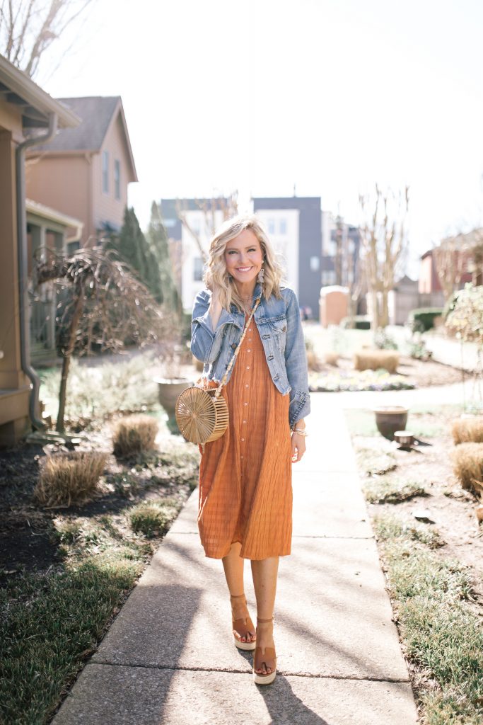 Festival Outfit Ideas featured by top US fashion blog Hello! Happiness; Image of a woman wearing AE button down dress, Amazon bag, Steve Sirena wedges and Able denim jacket.