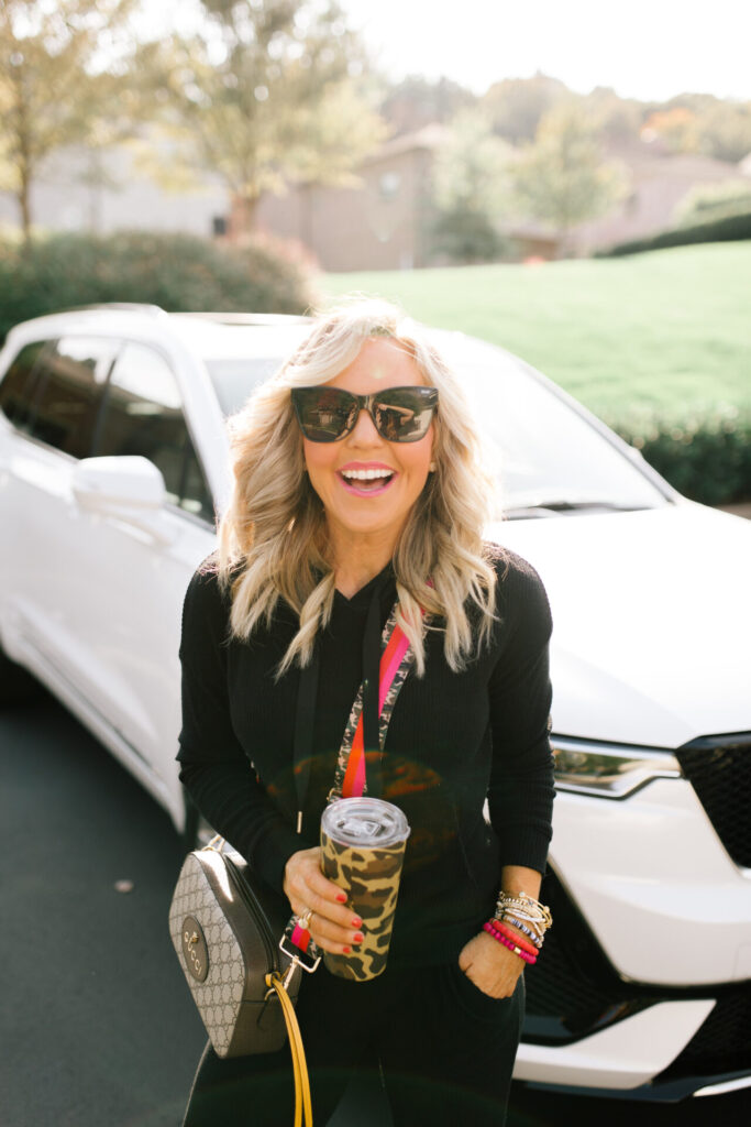 Hi Sugarplum by popular Nashville fashion blog, Hello Happiness: image of Natasha Stoneking wearing a Gibson LookOxford Drawstring Jogger and Kell Parker Vegan Fur Chain Mule.