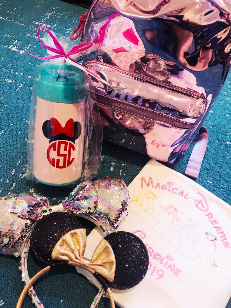 Disney World Tips and Tricks featured by top US lifestyle blog, Hello! Happiness