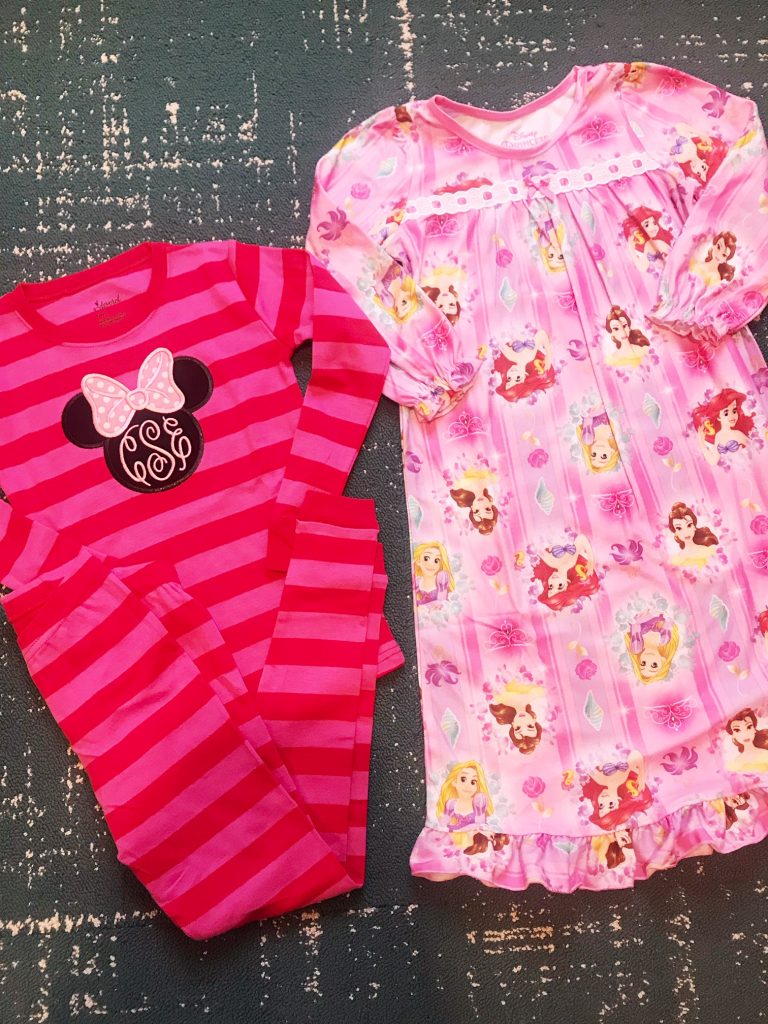 Disney World Tips and Tricks featured by top US lifestyle blog, Hello! Happiness