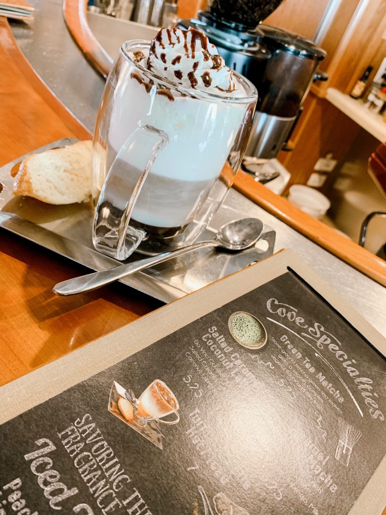 Disney Cruise Review... Set Sail with Mickey and Friends featured by top US travel blog, Hello! Happiness