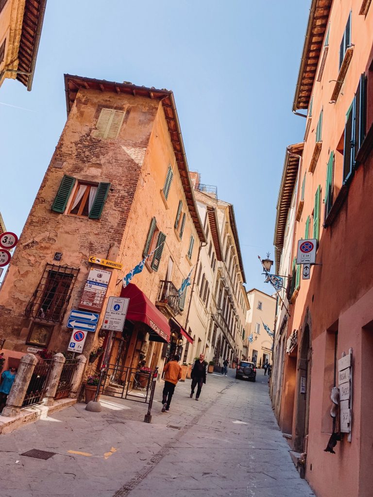 The Best Things to Do in Tuscany Italy featured by top US lifestyle blog Hello! Happiness