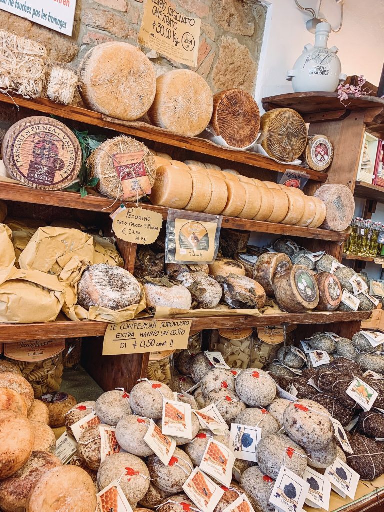 The Best Things to Do in Tuscany Italy featured by top US lifestyle blog Hello! Happiness