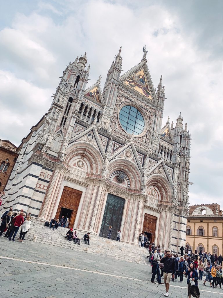 The Best Things to Do in Tuscany Italy featured by top US lifestyle blog Hello! Happiness