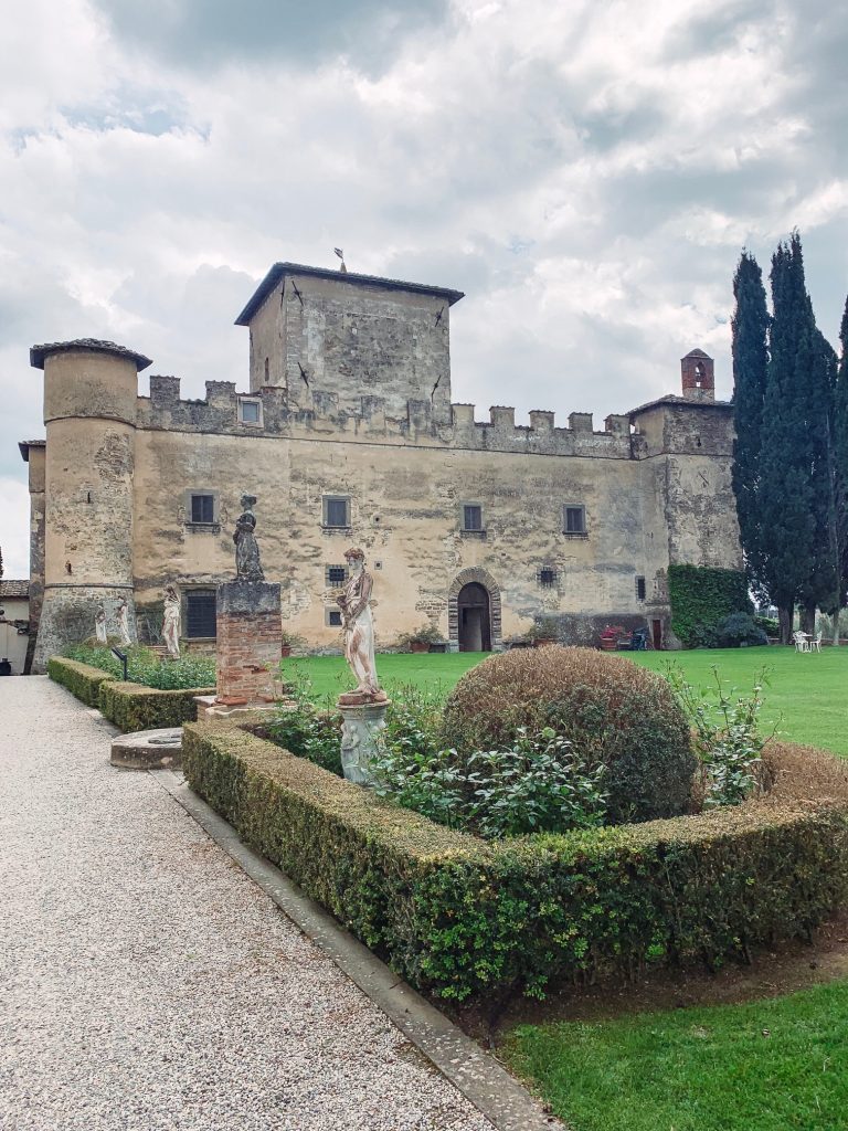 The Best Things to Do in Tuscany Italy featured by top US lifestyle blog Hello! Happiness