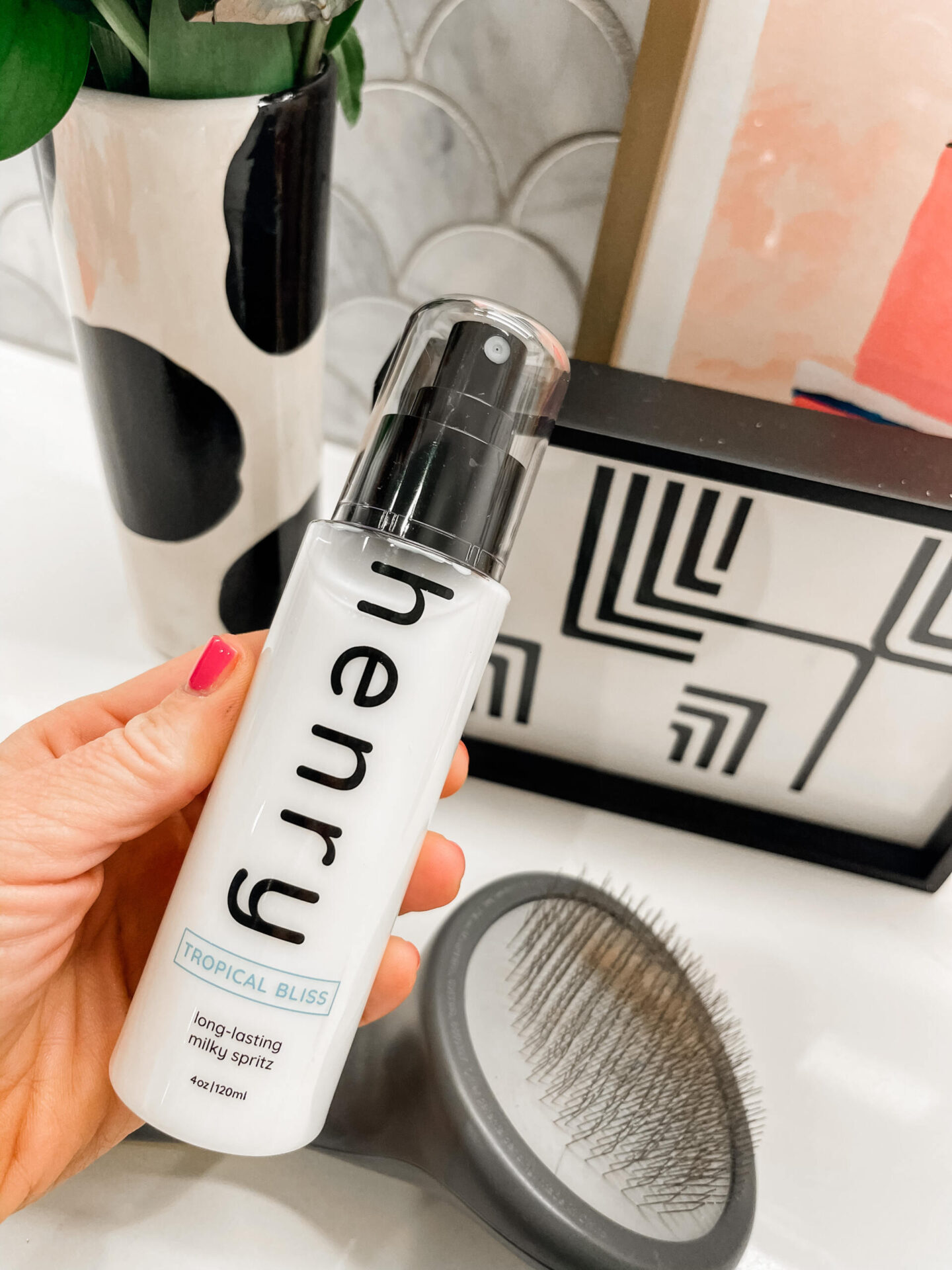 Dog Shops by popular Nashville lifestyle blog, Hello Happiness: image of Henry tropical bliss long-lasting milky spritz. 