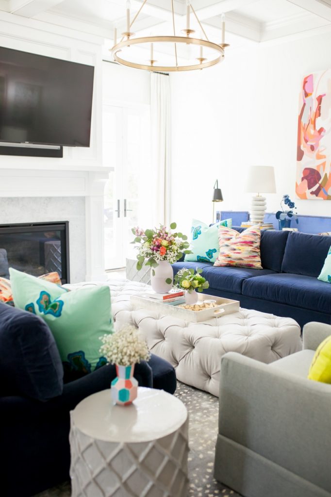 Contemporary living room designed by Kendall Simmons, featured by top US lifestyle blog, Hello! Happiness