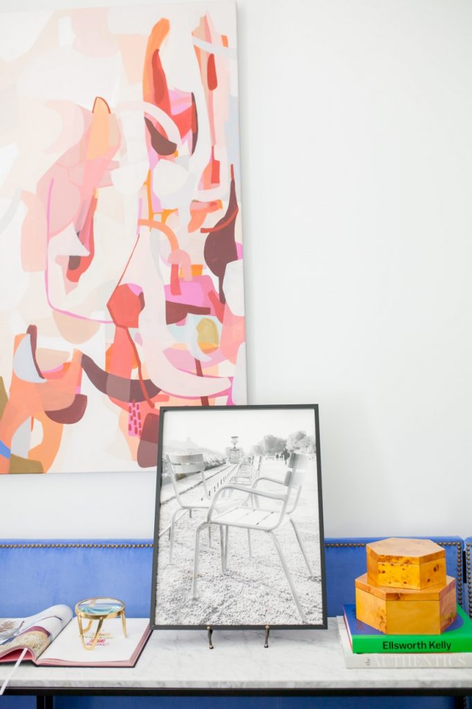 Contemporary living room designed by Kendall Simmons, featured by top US lifestyle blog, Hello! Happiness