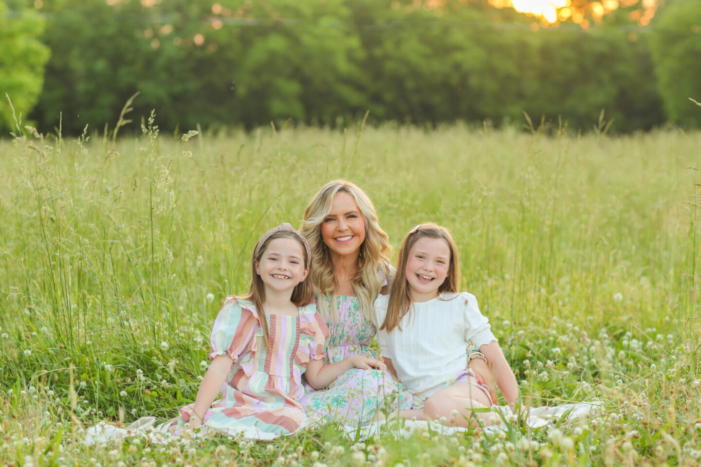 Top Nashville mommy blogger, Hello Happiness, features her girls on her blog.