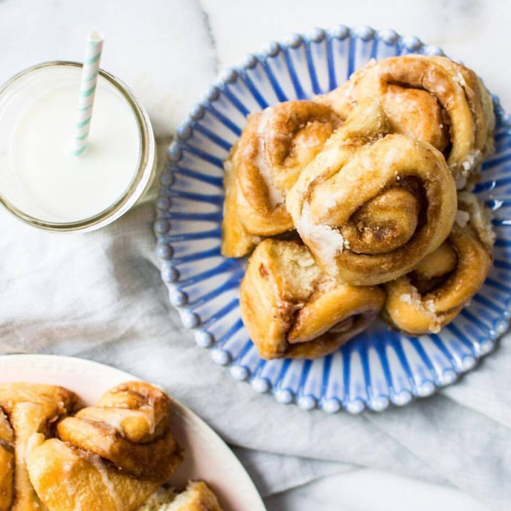 How to Support Small Business: image of cinnamon rolls from Roro's Baking company. 
